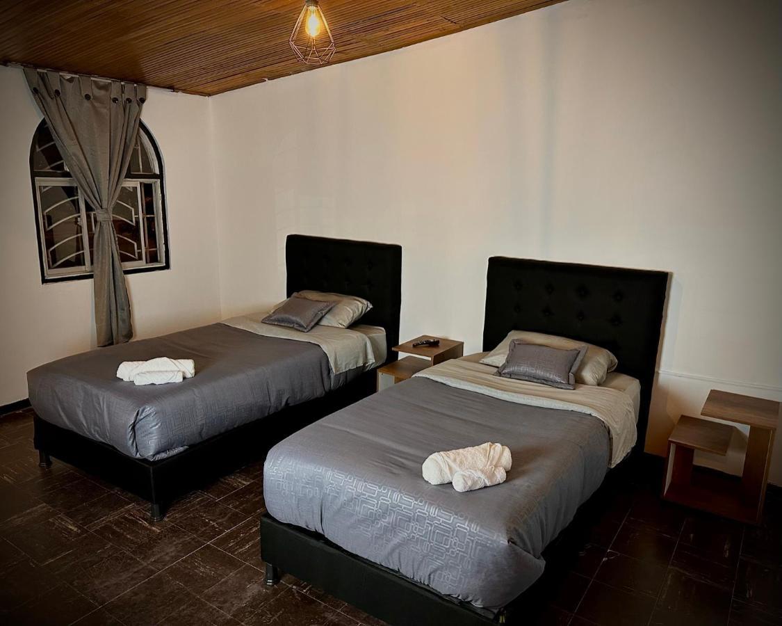 H&L Boutique Hotel โบโกตา ภายนอก รูปภาพ