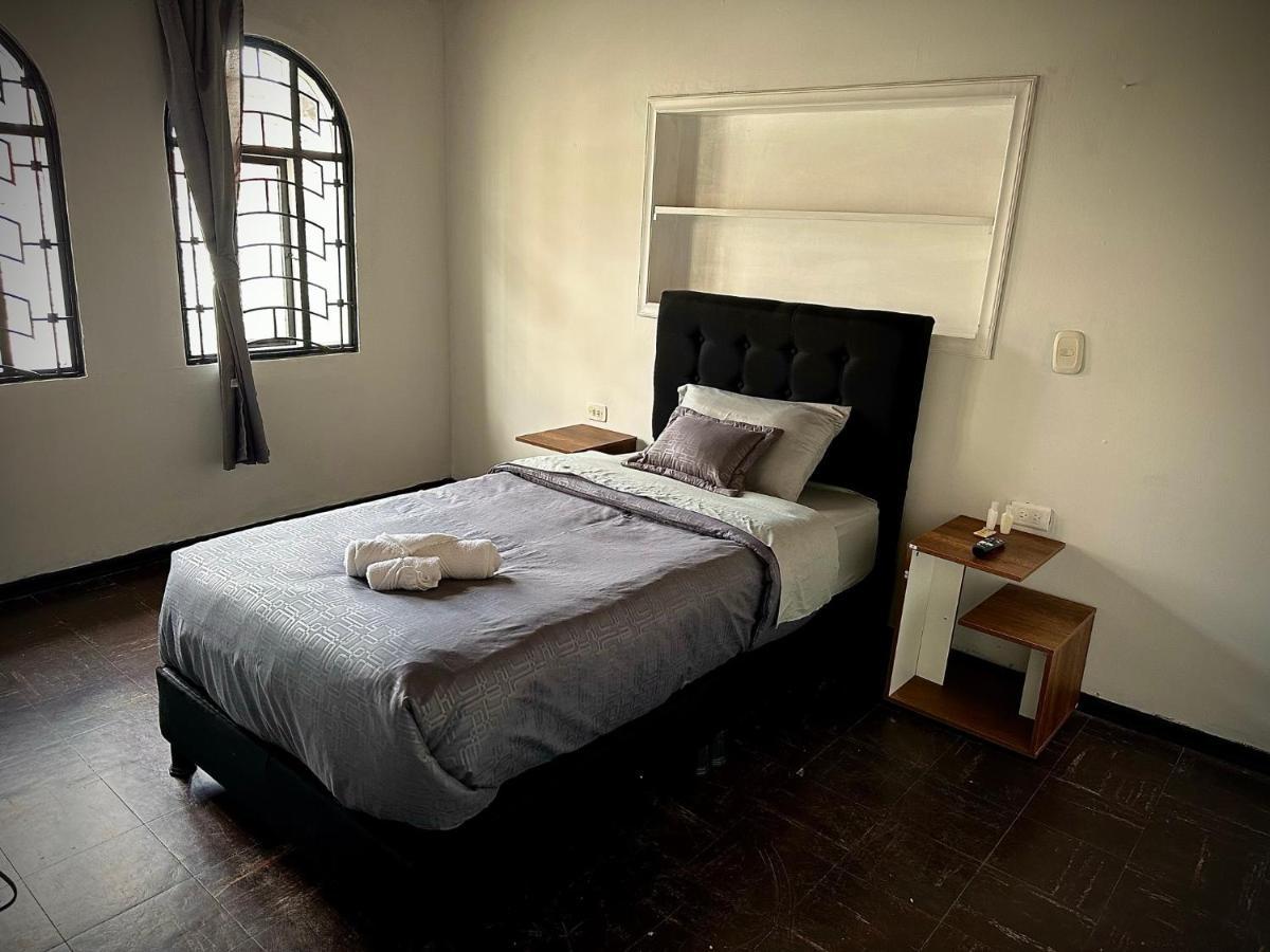 H&L Boutique Hotel โบโกตา ภายนอก รูปภาพ