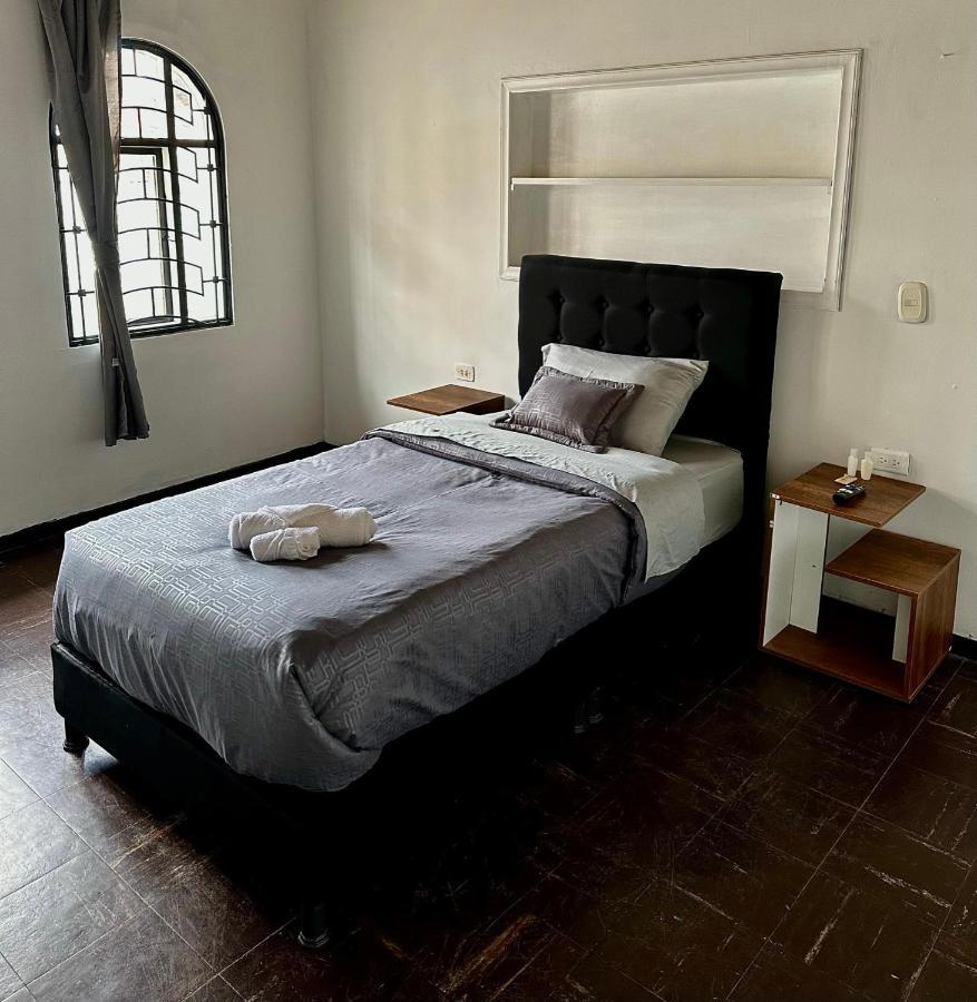 H&L Boutique Hotel โบโกตา ภายนอก รูปภาพ